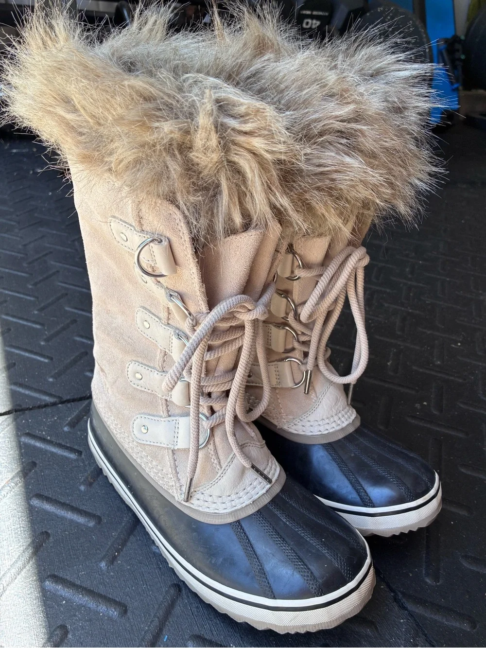 SOREL- Joan of Arctic Waterproof Boot WOMENS- SZ 8.5 US 39.5 EU